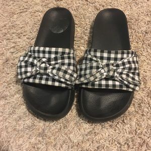 Checkered slides
